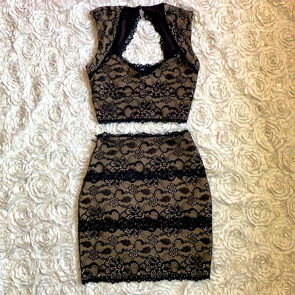 bebe Dresses & Skirts - BEBE black and nude lace overlay two piece skirt and crop top size xxs